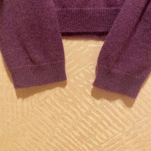 Tweeds Soft Purple 100% Cashmere Sweater. - Picture 7 of 7